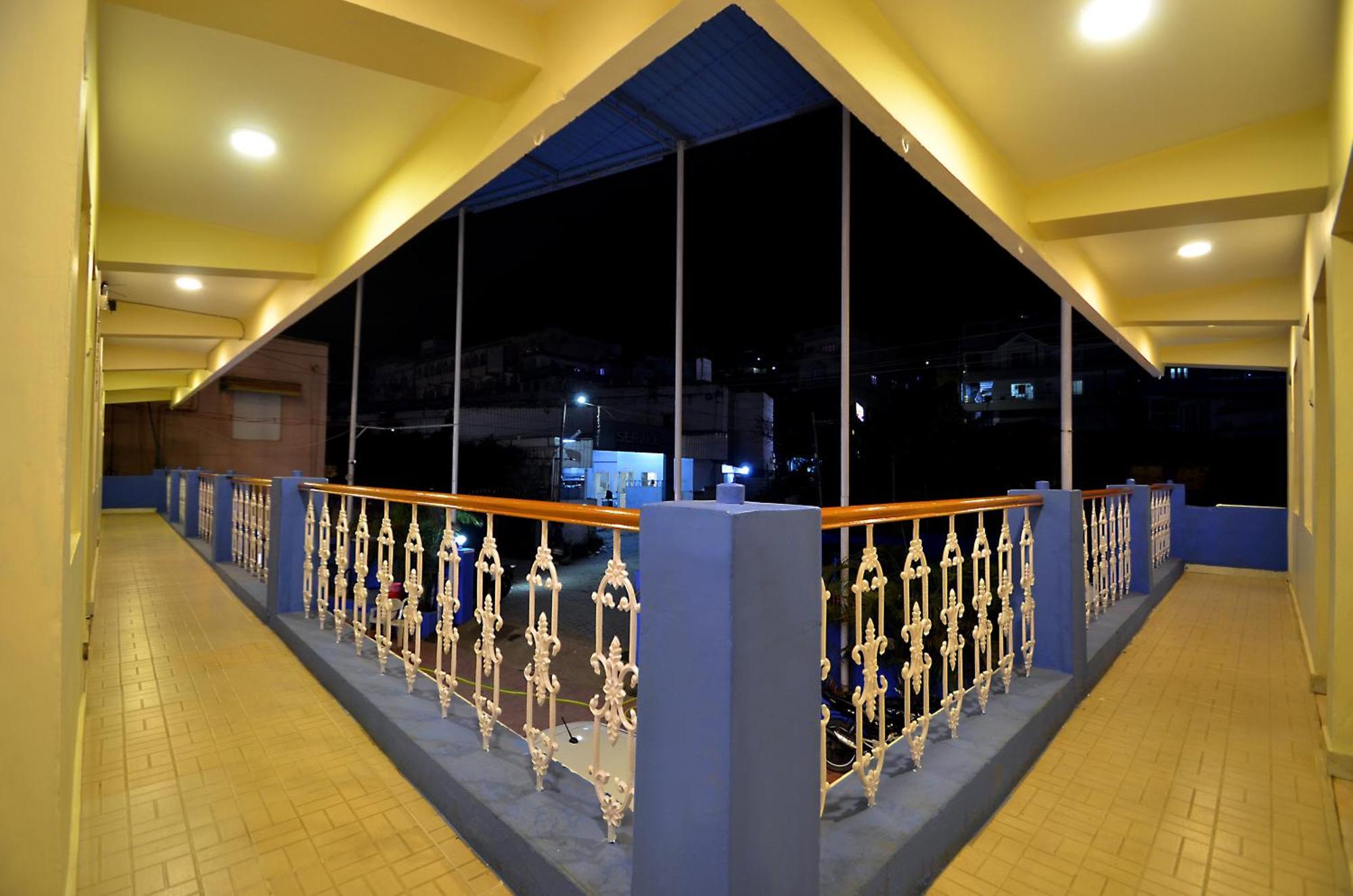 Estay Sk Residency Udagamandalam Exterior foto